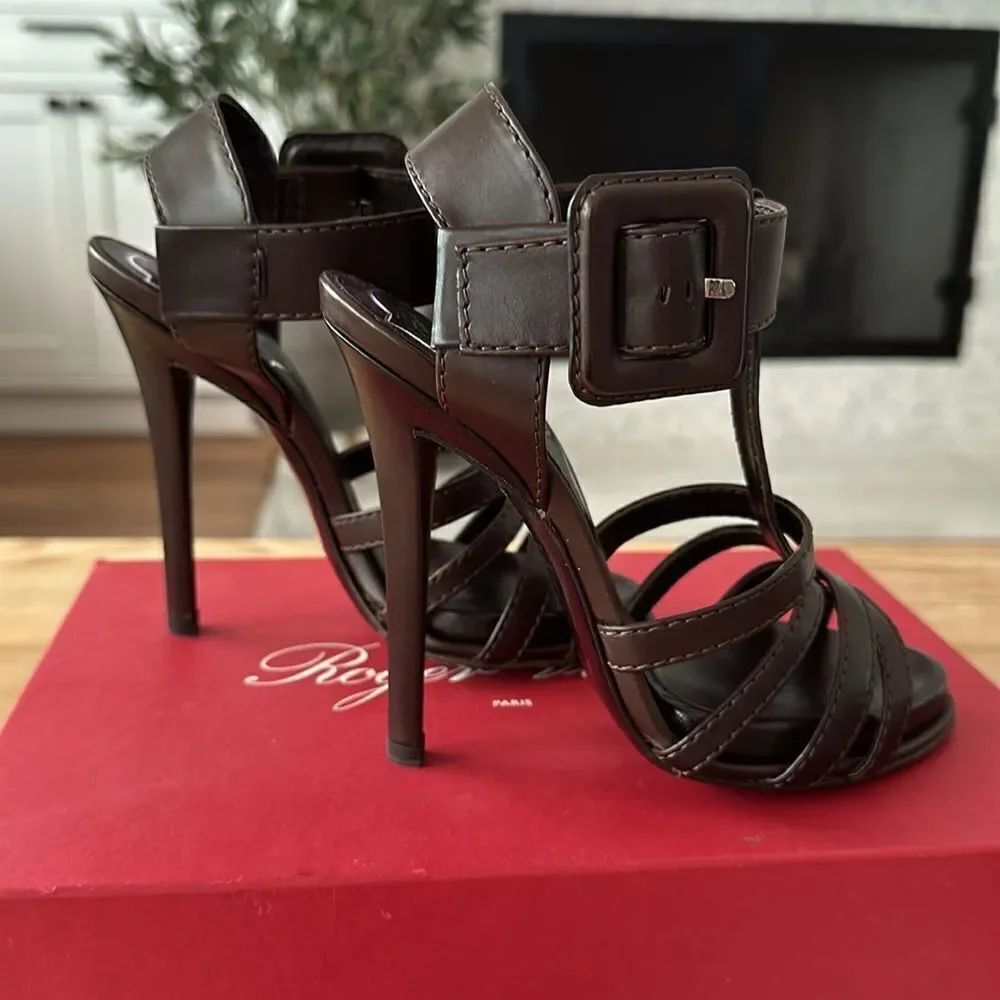 ROGER VIVIER Women's Buckle Stiletto Sorcier leather Size 5 US/35 EU NEW in Box